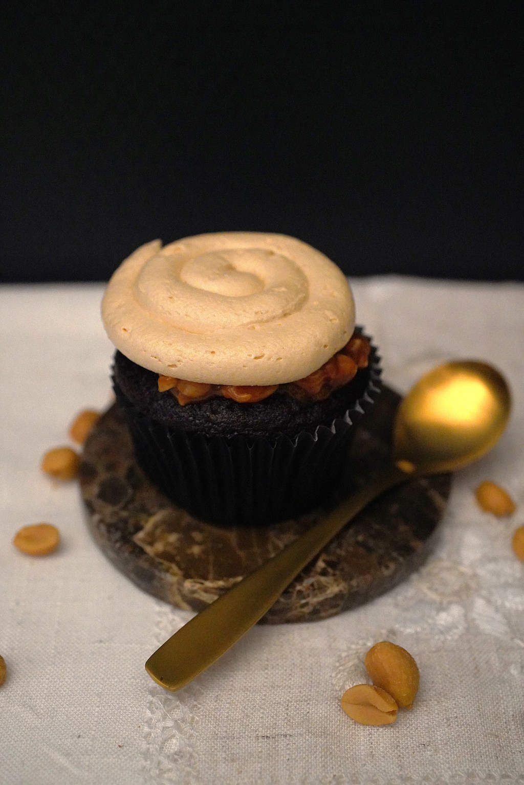 Snickers Cupcakes