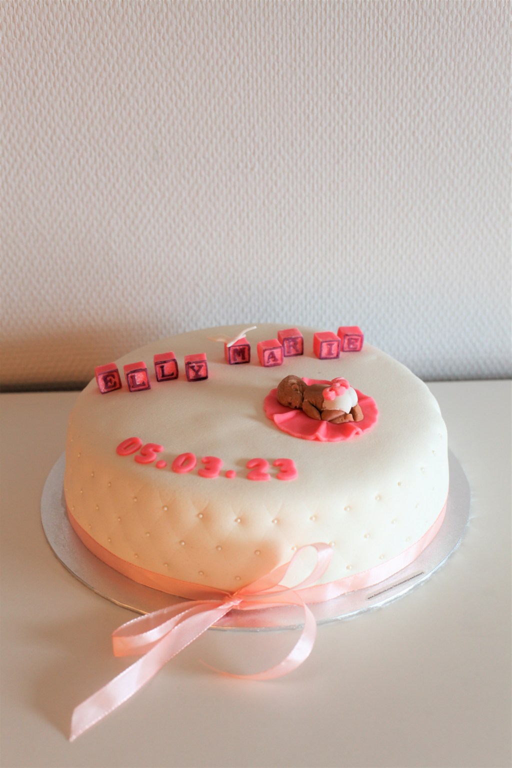 Tips til å pynte en&nbsp;dåpskake