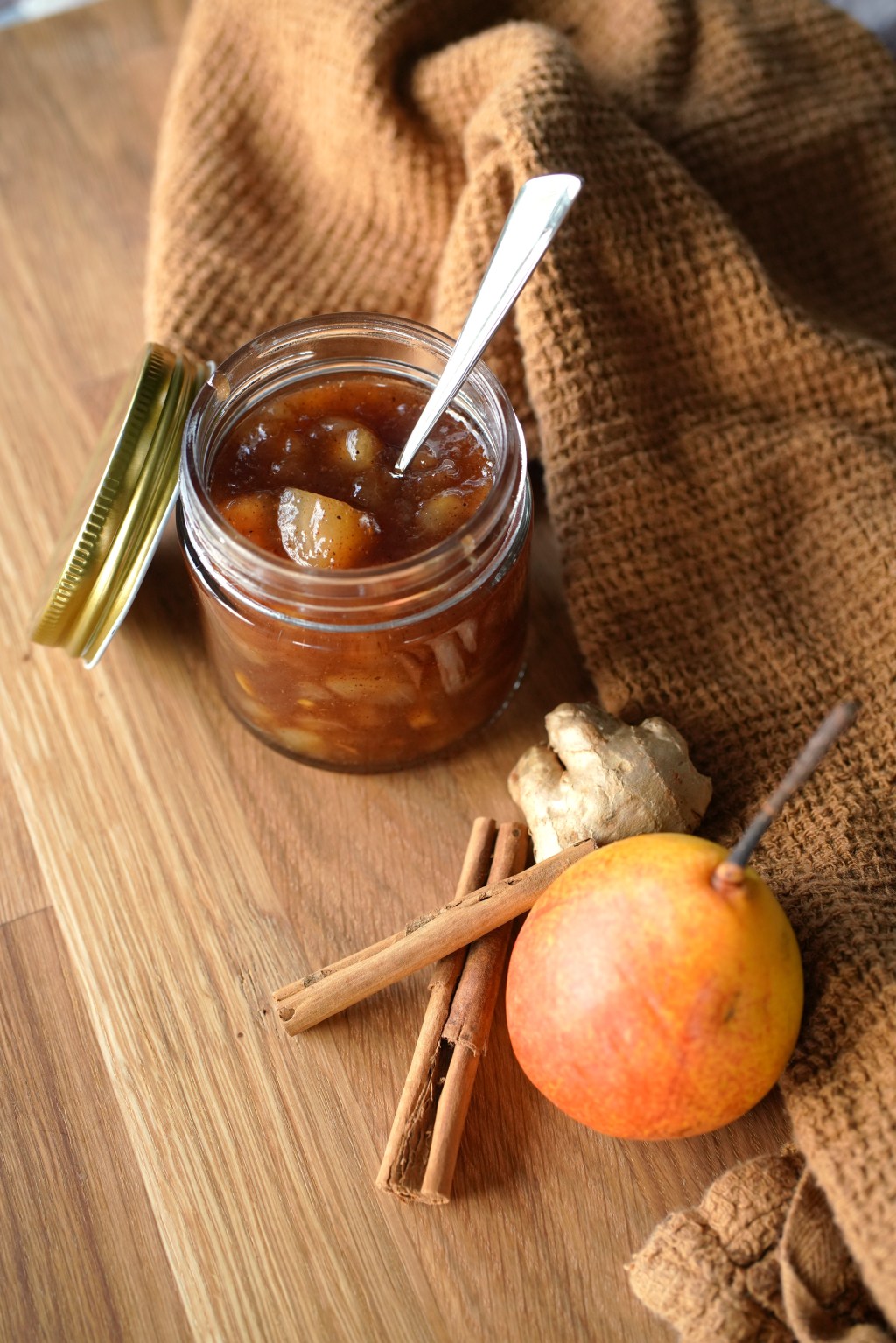 Pære, ingefær og kanel&nbsp;syltetøy